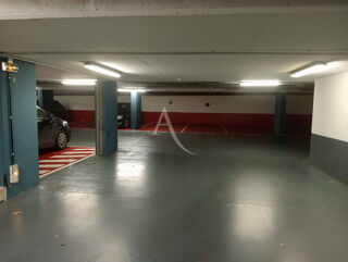  Parking / Garage � louer 