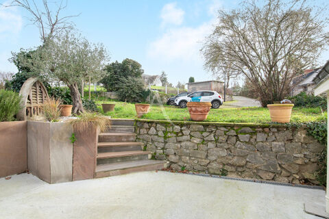   Maison atypique au coeur du village de Chaudefonds-sur-Layon ! Maison - 5 pi�ce(s)