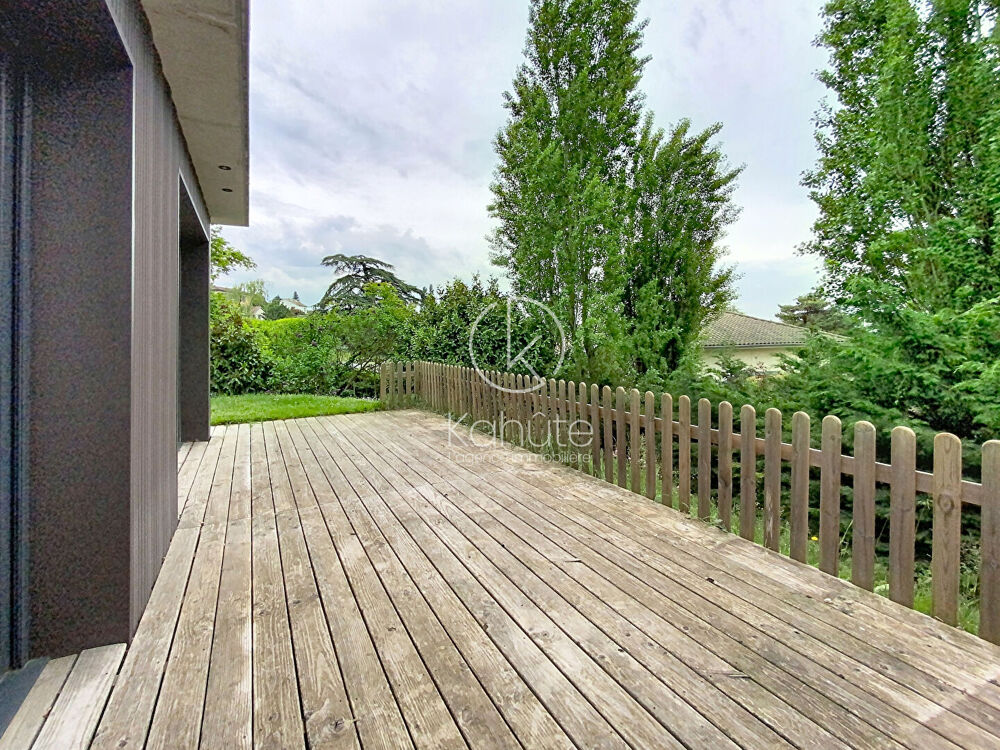 Location Maison Maison de 164.65m², 7 pièces, 4 chambres, 1 bureau, jardin, Saint Cyr au mont d'or, DPE A , cuisine équipée, calme, lumineuse, Saint cyr au mont d or