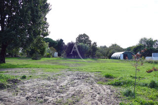  Terrain  vendre 700 m