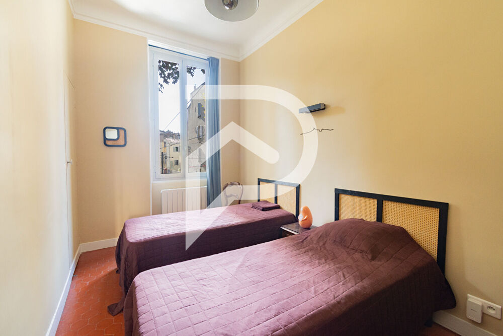 Vente Appartement Appartement 3 pièce(s) 70 m2 - MARSEILLE 13005 LE CAMAS CAVE ET CHAMBRE DE BONNE Marseille 5