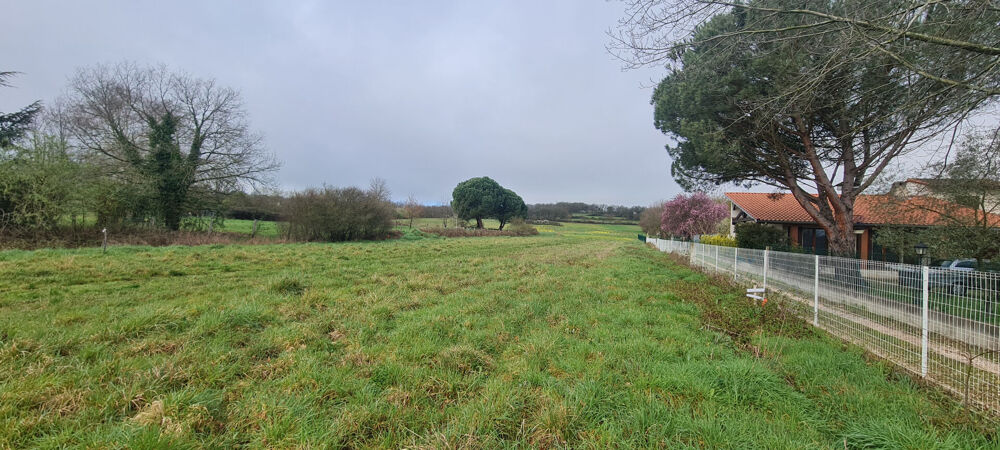 Vente Terrain Terrain 645m²  viabilisation en bordure Montaut