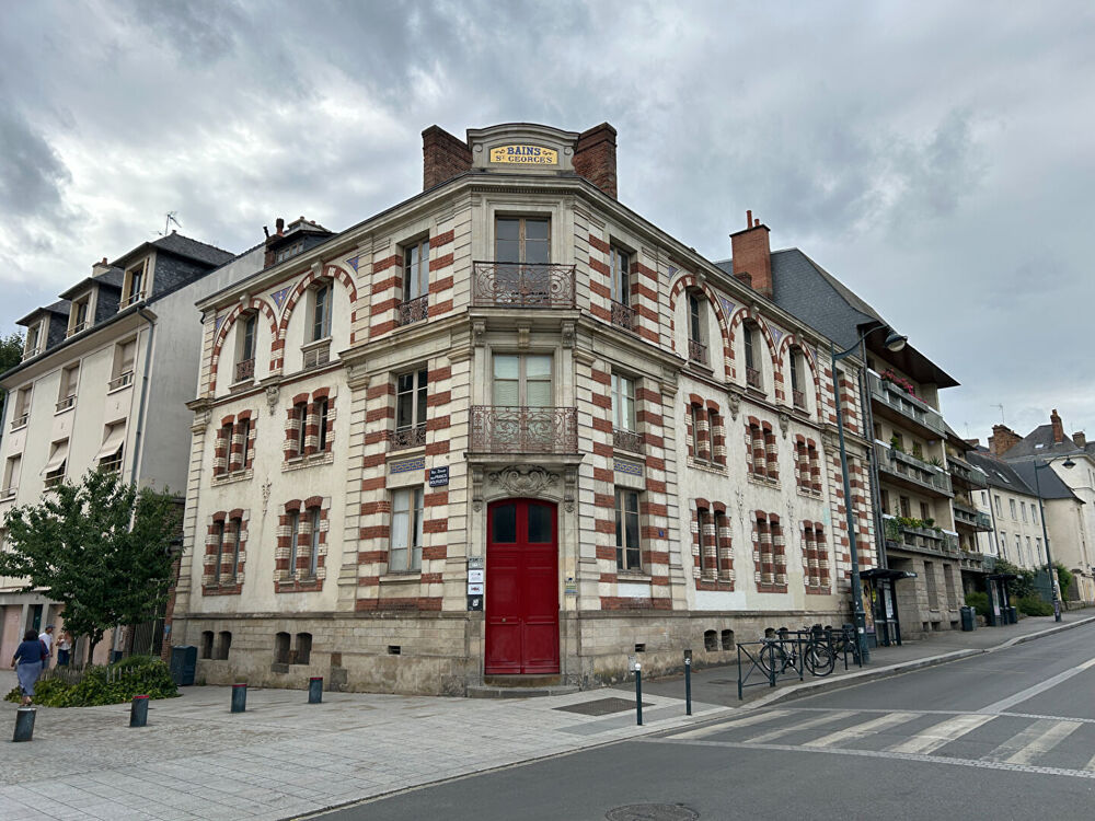   A VENDRE - RENNES HYPERCENTRE - Bureaux de 190 m² 