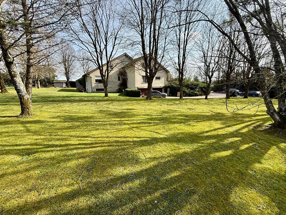 Maison d'architecte Madonne Et Lamerey 10 pièce(s) 280 m2
