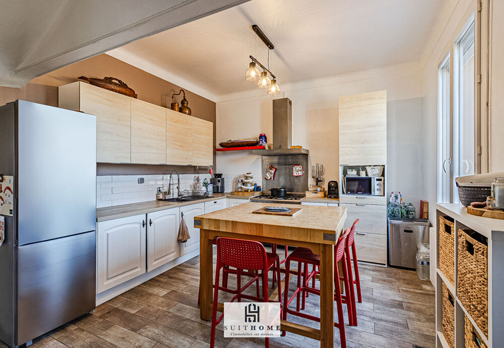 Vente Maison VAULX-EN-VELIN - Secteur recherché « Le Pont des Planches » L'agence SUIT HOME vous propose en exclusivité cette charmante maiso Vaulx en velin
