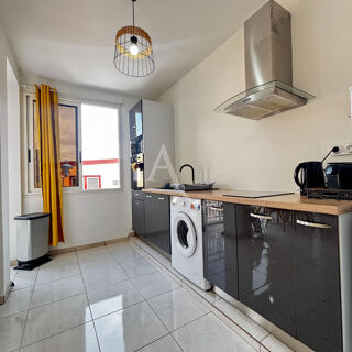  Immeuble à vendre 7 pièces 245 m² Sainte luce