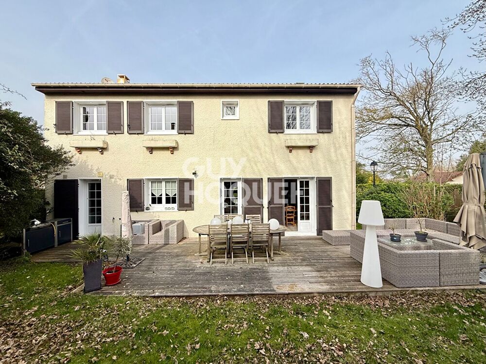 EPONE - Maison 4 Chambres 150 m2 Double Garage