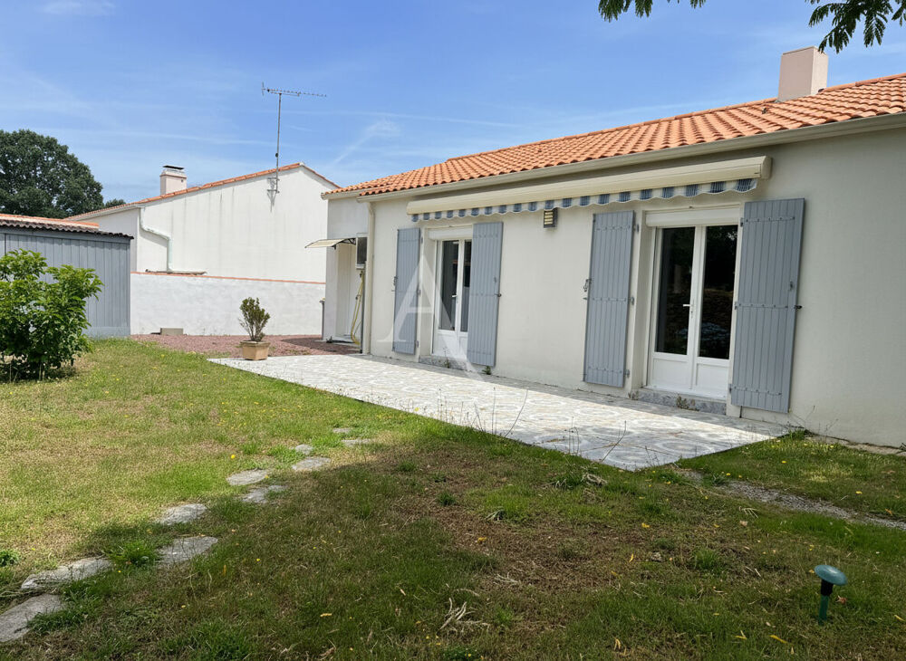 ST GERVAIS - Maison au calme de son impasse.