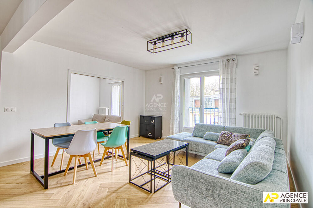 Vente Appartement Versailles Avenue de Paris Appartement 6 pièces 138 m² situé au 3ème et dernier étage avec ascenseur, cave et parking en sous-so Versailles