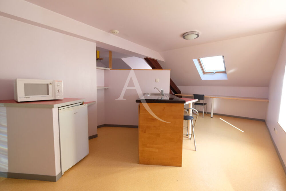 EPINAL - Studio semi équipé de 27m2 - INTERNET - BUANDERIE