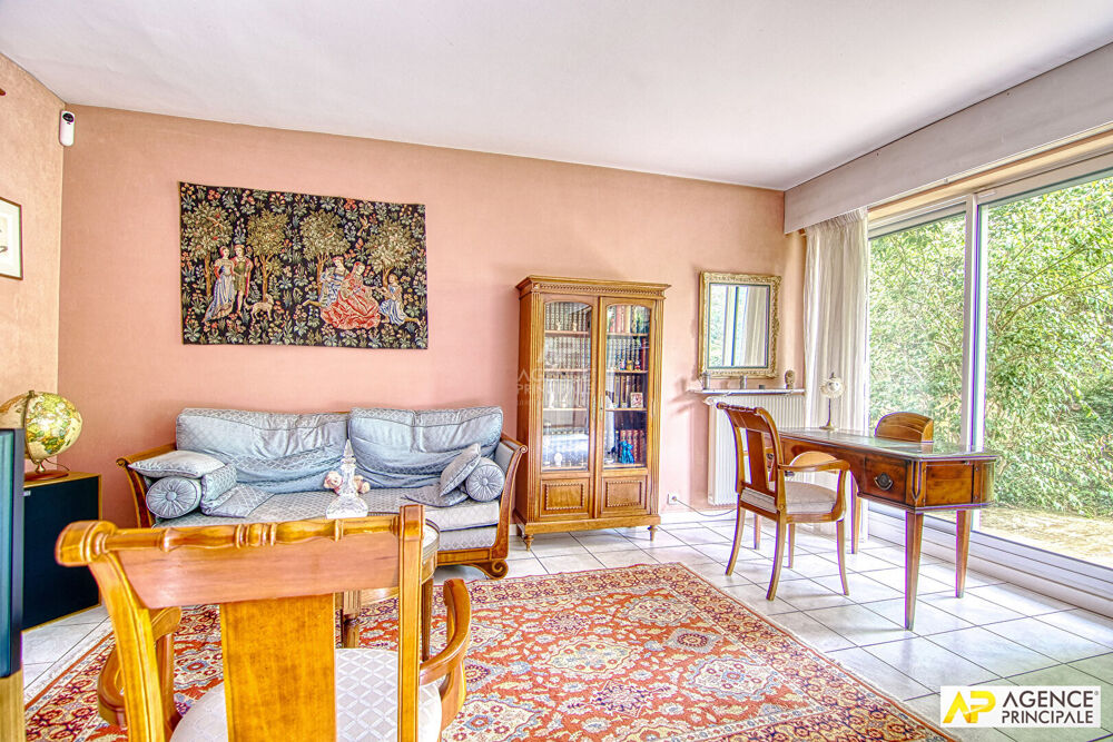 Vente Appartement Versailles Clagny Appartement 5 pièces 113 m² rez-de-jardin avec ascenseur, cave et parking et box en sous-sol Versailles