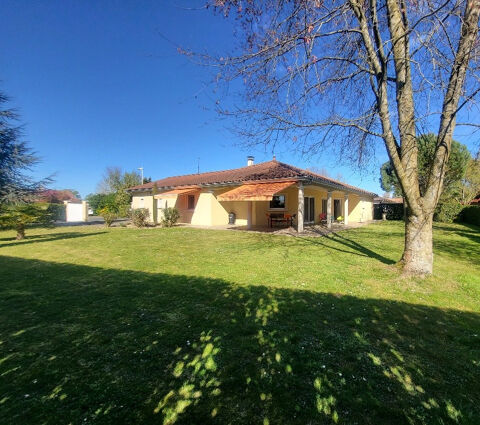   RARE, Villa plain-pied 150 m�, 4 chambres, Terrain 1362 m�, Double garage Maison - 8 pi�ce(s) - 151 m�