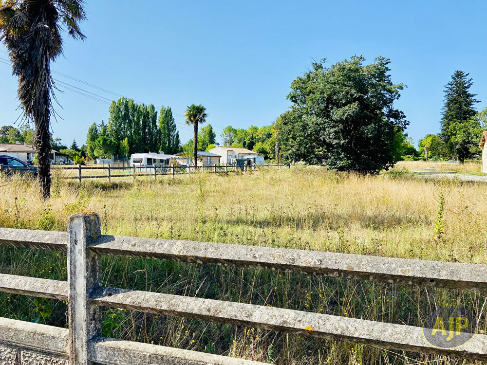 Vente Immeuble Gaillan - Chai avec terrain à bâtir ! Gaillan en medoc