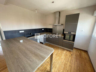  Appartement à louer 4 pièces 67 m²