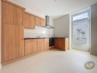  Appartement à louer 3 pièces 72 m²