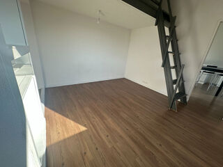  Appartement à louer 2 pièces 42 m²