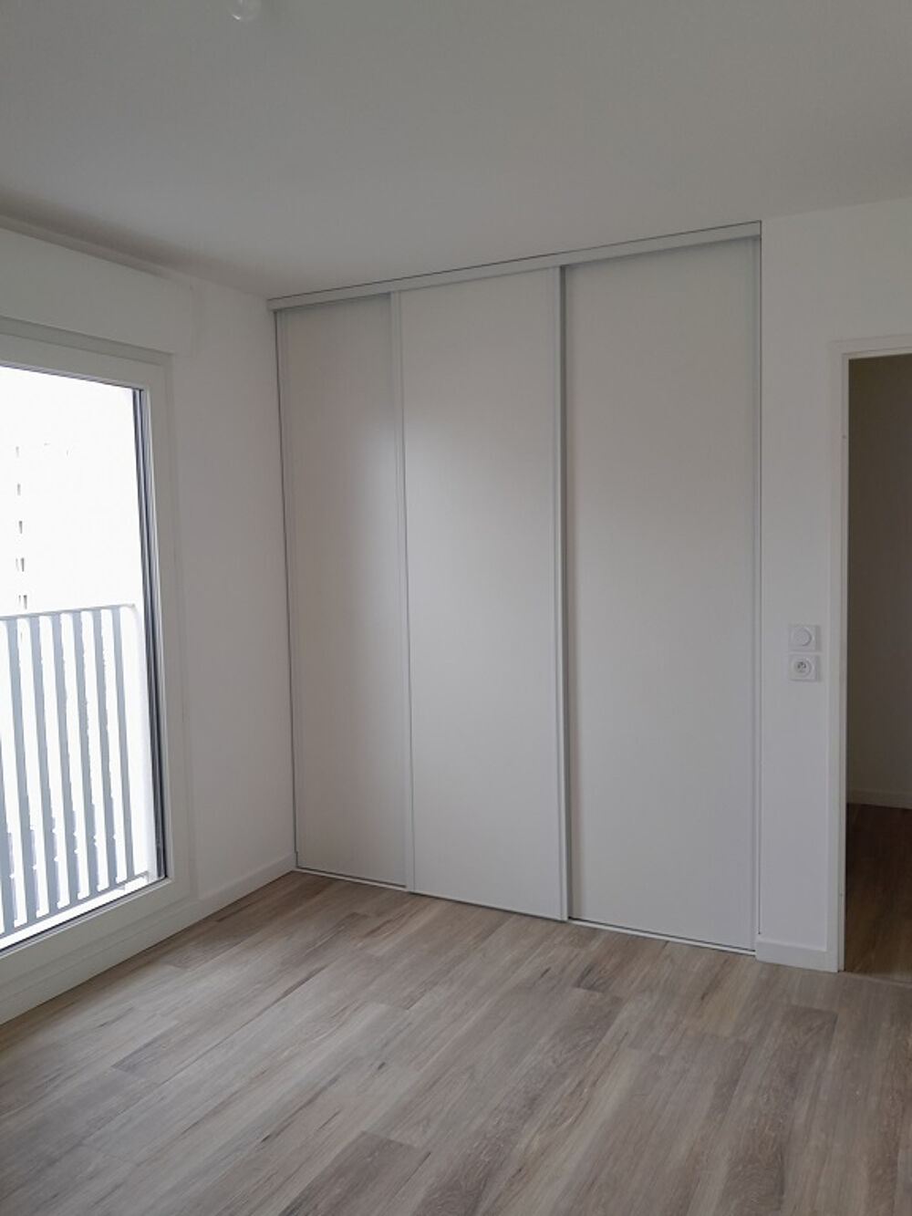 Location Appartement T3 de 72.75m2 + Loggia de 23.80m2 + PKG Lormont
