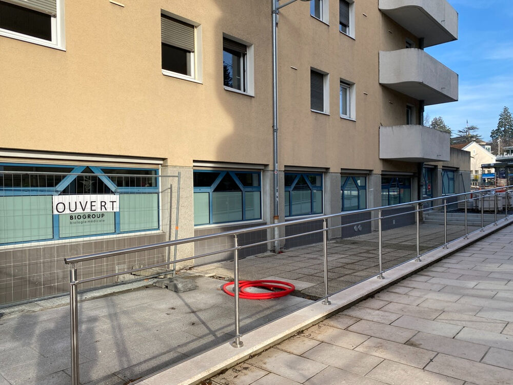   EXCLUSIVITE : THONON - LOCAL COMMERCIAL / BUREAU - 261m² Thonon les bains