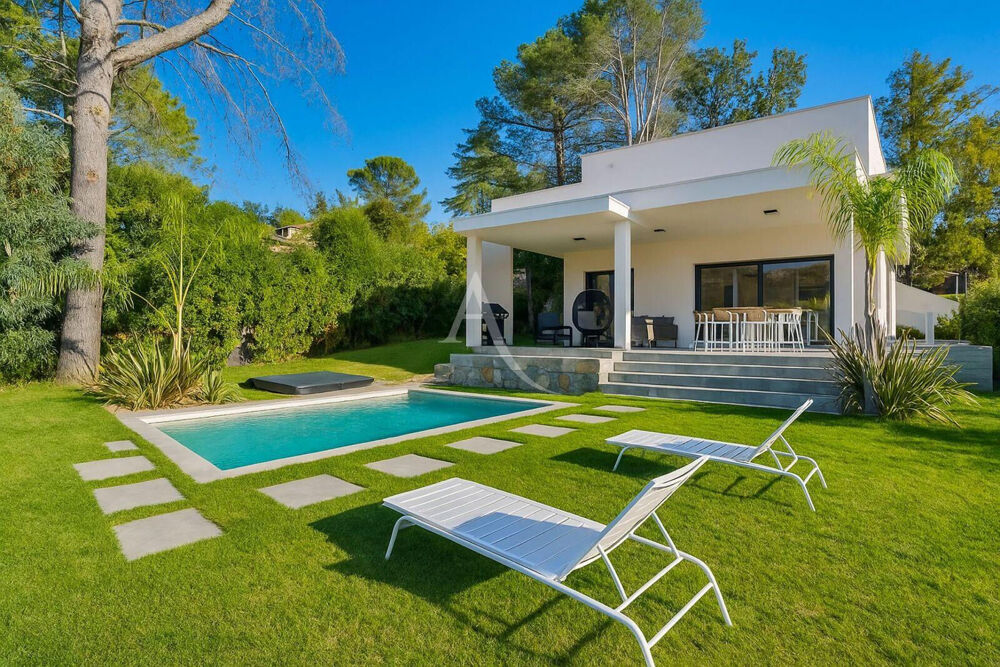 Luxueuse villa de 5 pièces 220m²