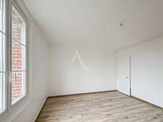  Appartement à louer 4 pièces 76 m²