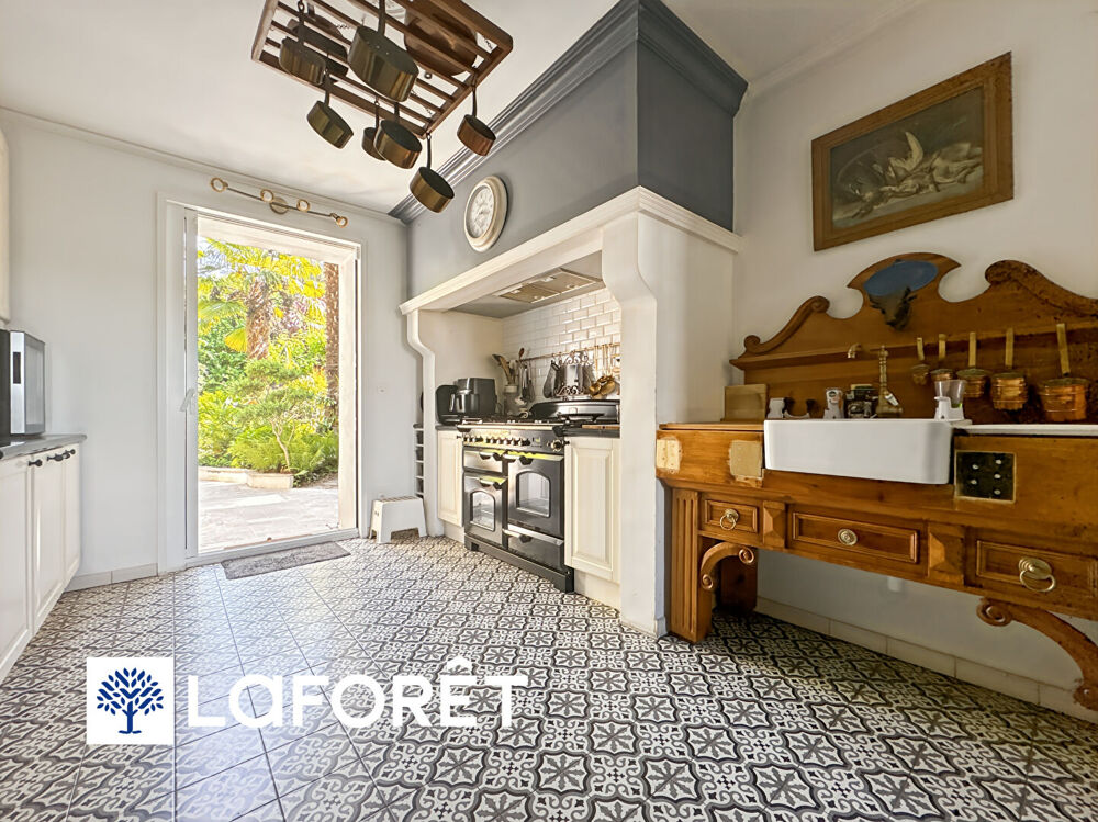 Maison d'Exception à VILLEMOISSON SUR ORGE - 8 pièces, 198 m² sur 1005 m² de terrain