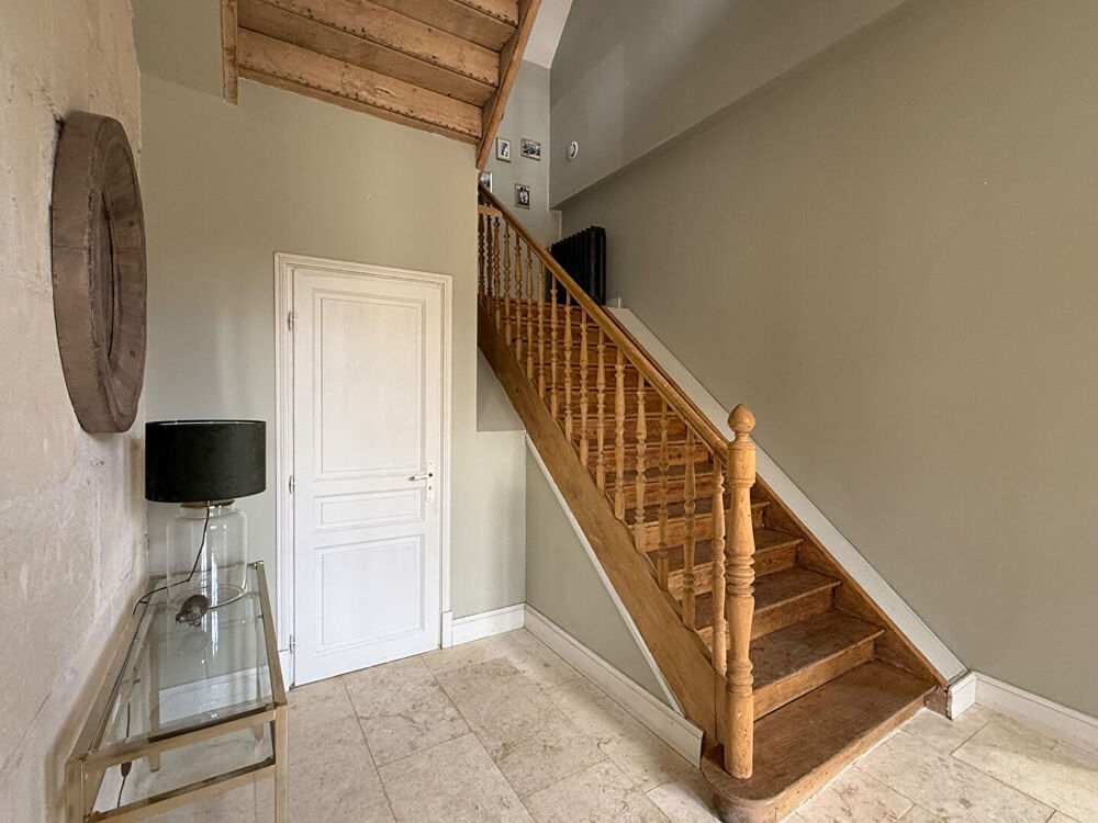 Magnifique Longère en pierre - 5 min Fismes - terrain clos 2000 m² - dépendances