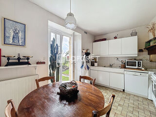  Maison � vendre 9 pi�ces 203 m�