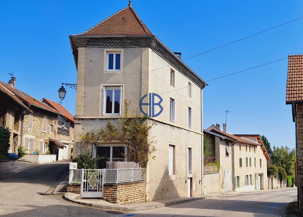 Grande maison de ville avec garage à Trept