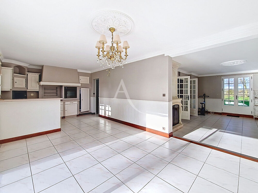 Maison Vivy 6 pièce(s) 162 m2