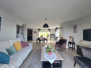  Maison à vendre 8 pièces 218 m²