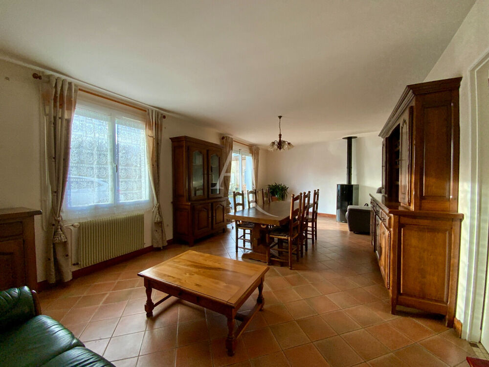 Vente Maison Propri�t� � la campagne avec d�pendances et maison � r�nover St genis de saintonge