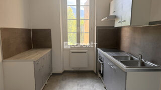  Appartement à louer 3 pièces 90 m²