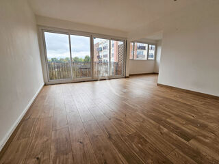  Appartement à louer 4 pièces 92 m²