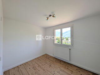  Appartement à louer 4 pièces 69 m²