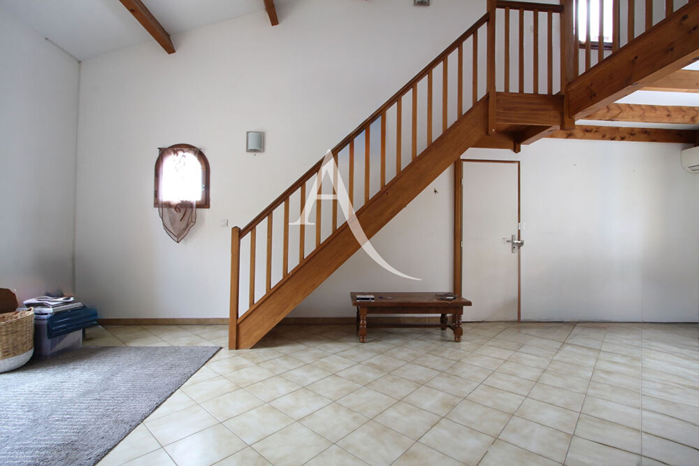 Vente Maison VILLENEUVE LES MAGUELONE - VILLA NON MITOYENNE - T5 - CONSTRUCTION 1990 -101 M2 - 3 CHAMBRES - 1 MEZZANINE 2 SDE - GARAGE - 2 PA Villeneuve les maguelone