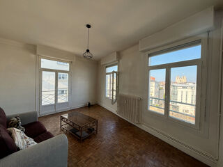  Appartement à louer 2 pièces 54 m²