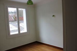  Appartement à louer 7 pièces 131 m² Loches