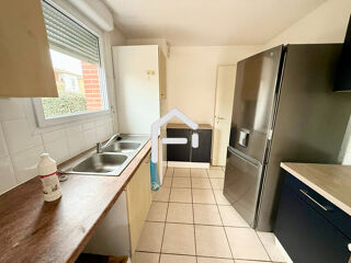  Appartement à louer 4 pièces 81 m²