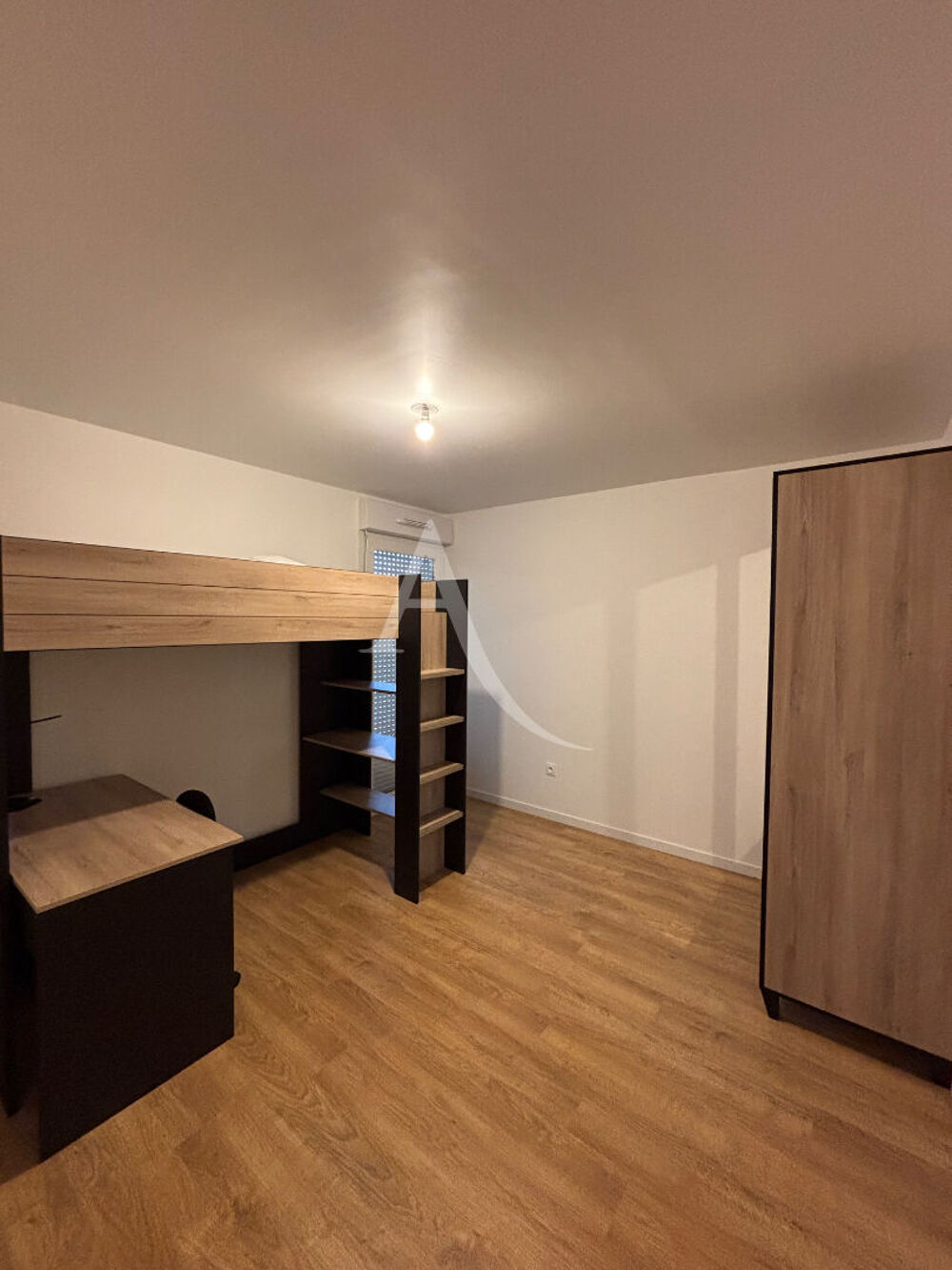 Location Appartement LOCATION : appartement F4 (80 m²) à SERRIS loué meublée Serris