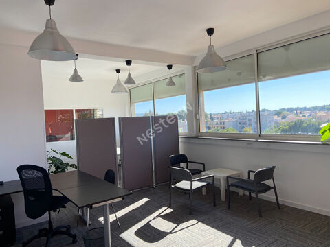 Local commercial Six Fours Les Plages de 3 pièces de 73.20 m² 1395 83140 Six fours les plages