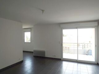  Appartement à louer 3 pièces 66 m²