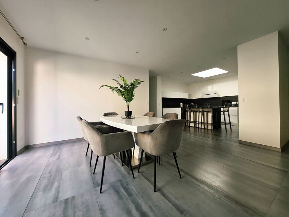 Vente Maison Perpignan, Villa plain pied 3 faces de Type 4 avec garage et jardin Perpignan
