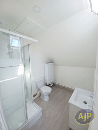  Appartement à louer 2 pièces 32 m²