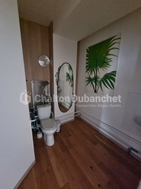   Roanne, Local commercial de 70.90 m² 