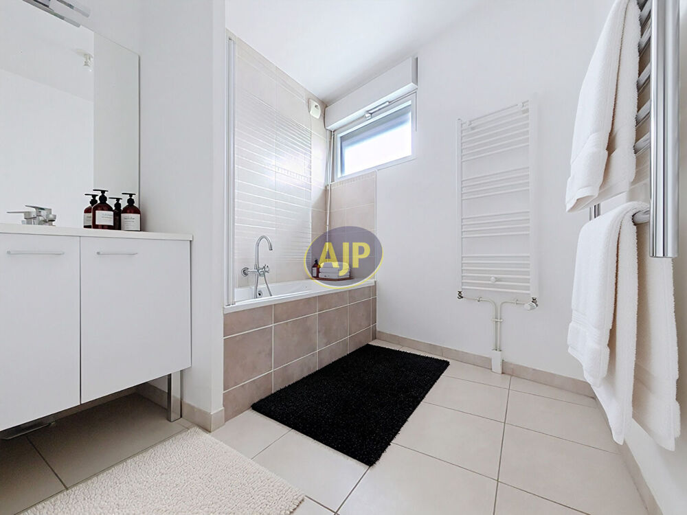 Vente Appartement Nantes PROCHE Halvèque  T3 récent avec terrasse et parking Nantes