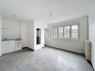  Appartement à louer 2 pièces 33 m²