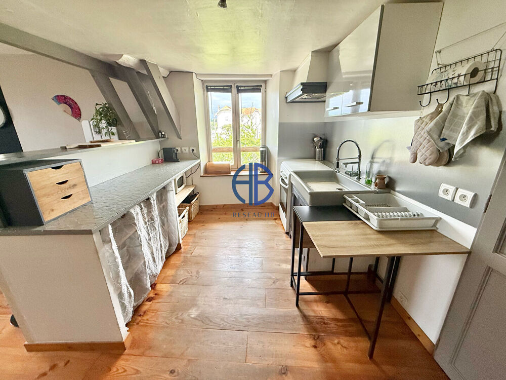 Appartement pièce à vivre ouverte 2/3 chambres + 30 m2 de combles