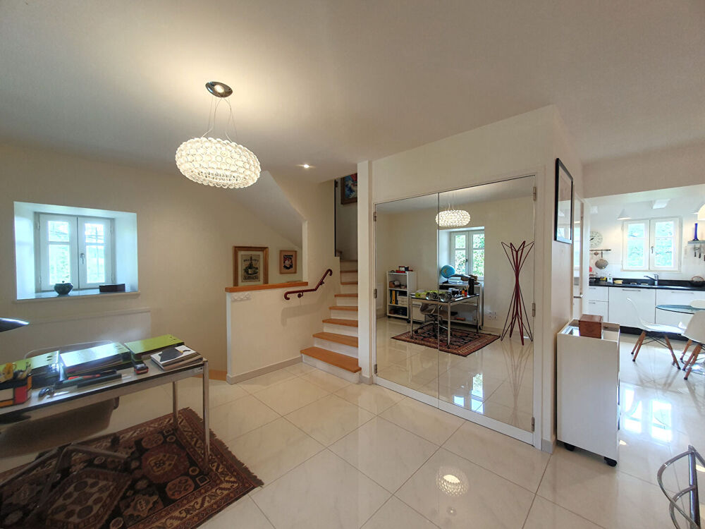 LUNAC Propriété de caractère en pierre rénovée .220 m² habitables Dépendances Spa Terrain 1 805 m²