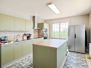  Maison  vendre 6 pices 164 m