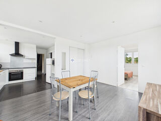  Maison à vendre 15 + pièces 675 m²